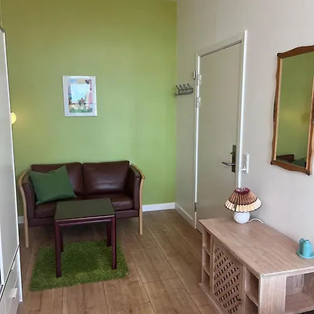 Den Lille Skole - Ferie Pa Aero I By - Vaerelser Hotel Marstal